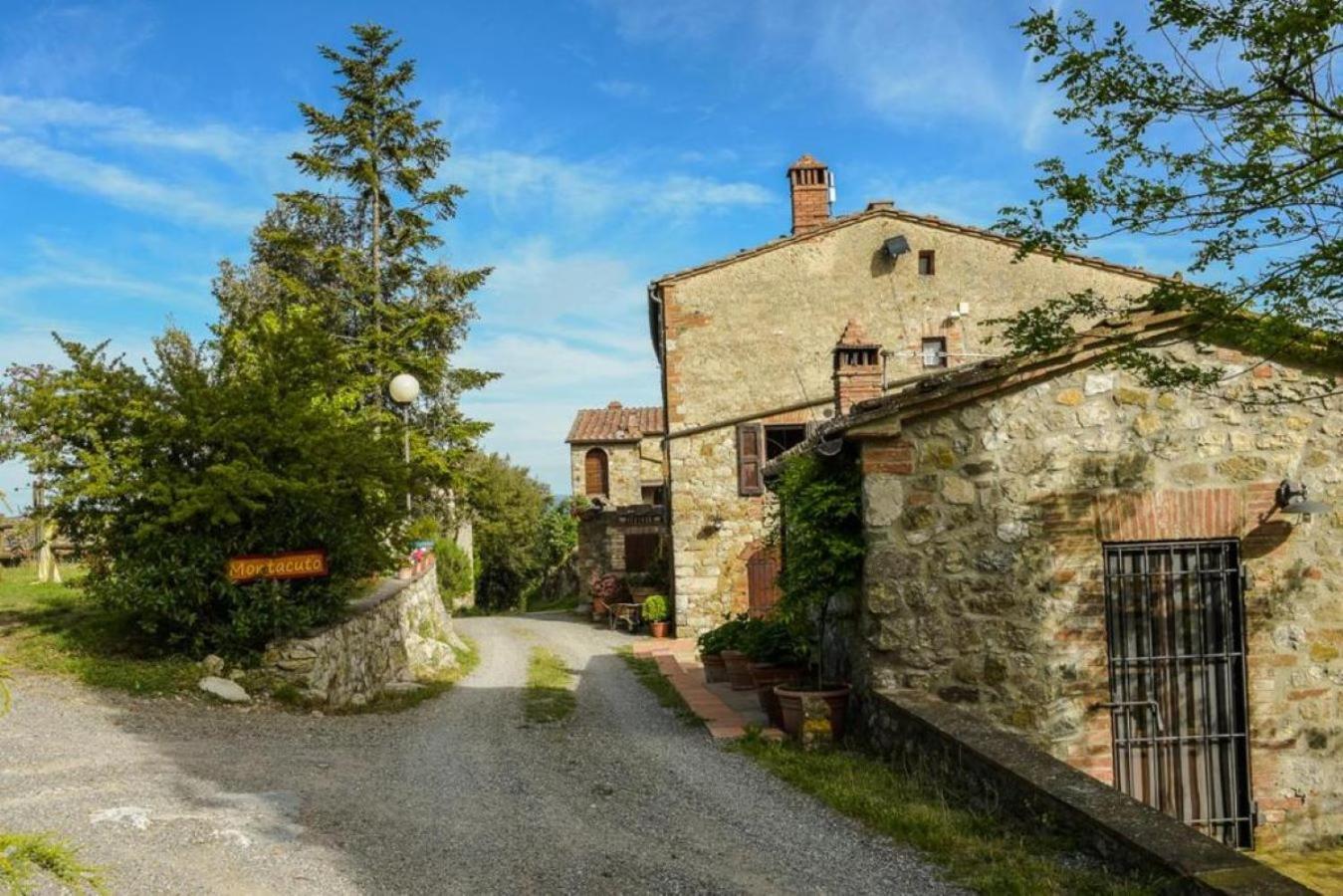 Villa Agriturismo Antico Borgo Montacuto Pari Exterior foto